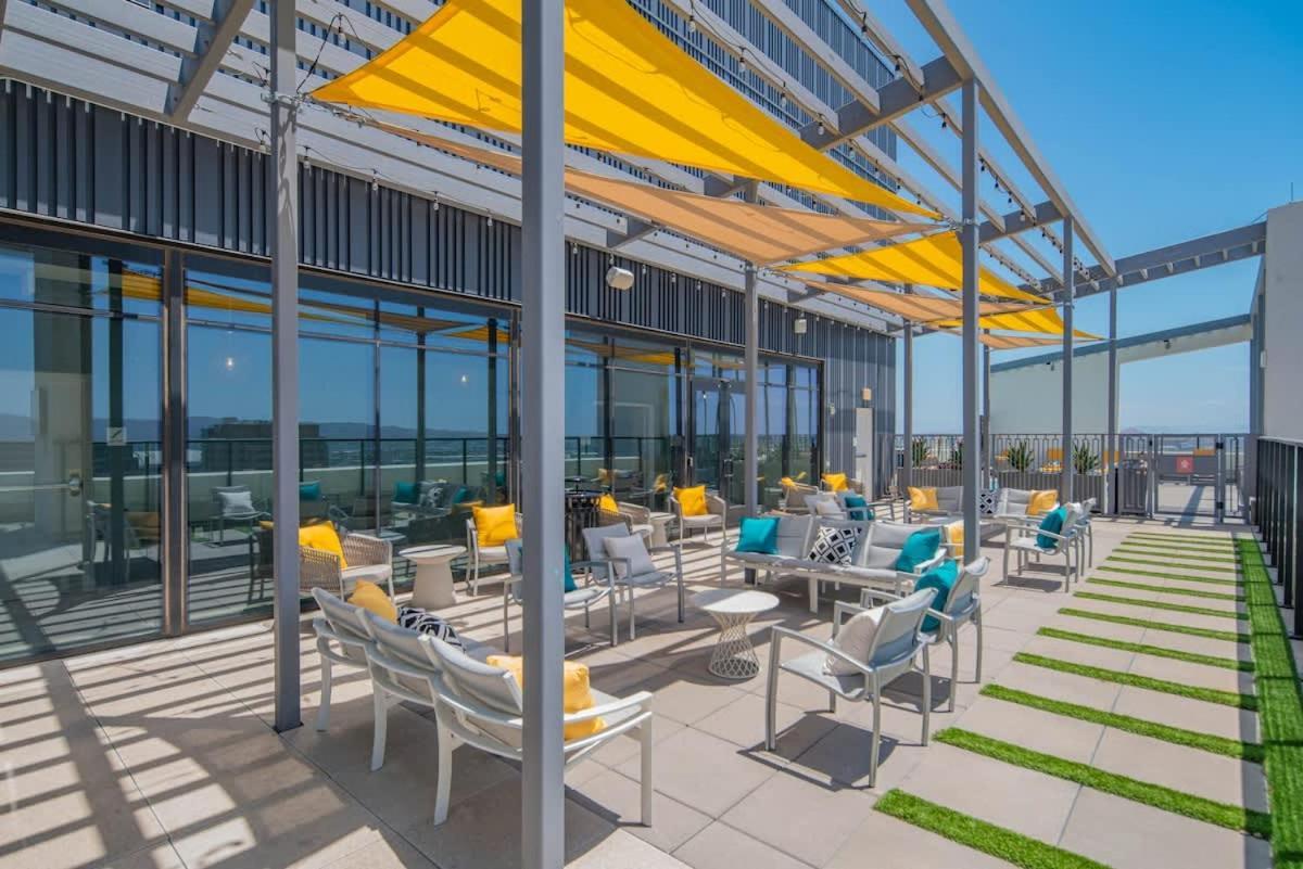 Detailed 2Bd, Highrise Dt, Pool, Gym, Parking, Sleeps 8 Apartment Phoenix Exterior photo