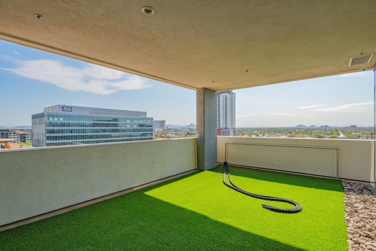 Detailed 2Bd, Highrise Dt, Pool, Gym, Parking, Sleeps 8 Apartment Phoenix Exterior photo
