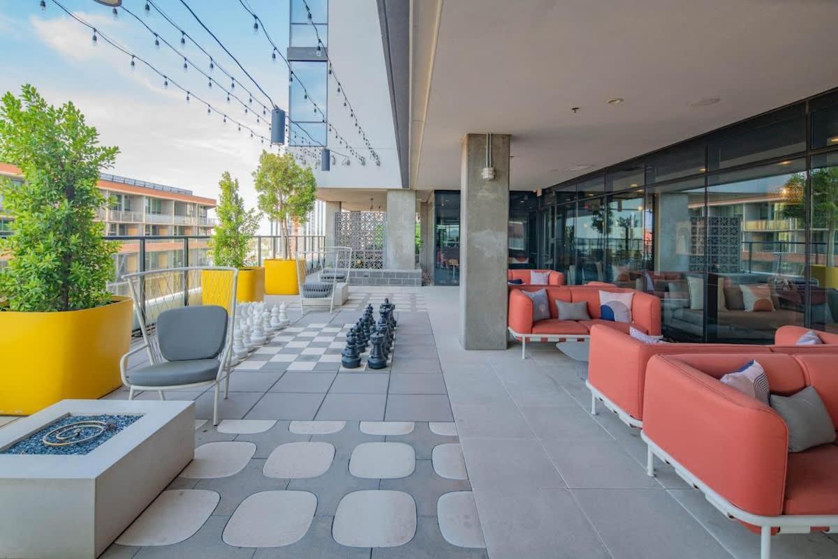 Detailed 2Bd, Highrise Dt, Pool, Gym, Parking, Sleeps 8 Apartment Phoenix Exterior photo